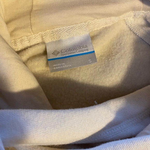 Columbia Cream sweatshirt. Size S - Picture 2 of 3